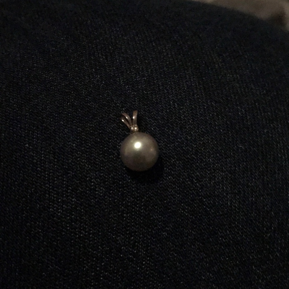 Pearl pendant